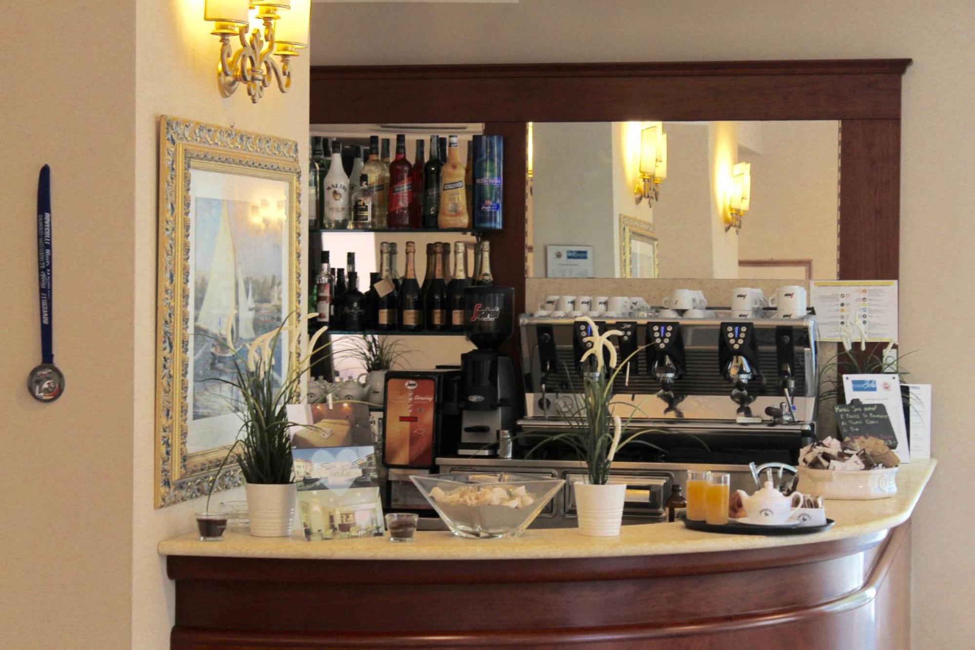 Hotel Jole Cesena Bagian luar foto