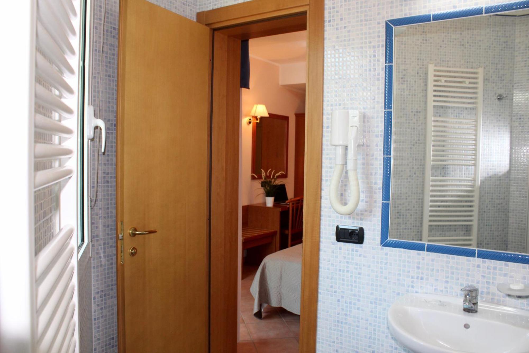 Hotel Jole Cesena Bagian luar foto