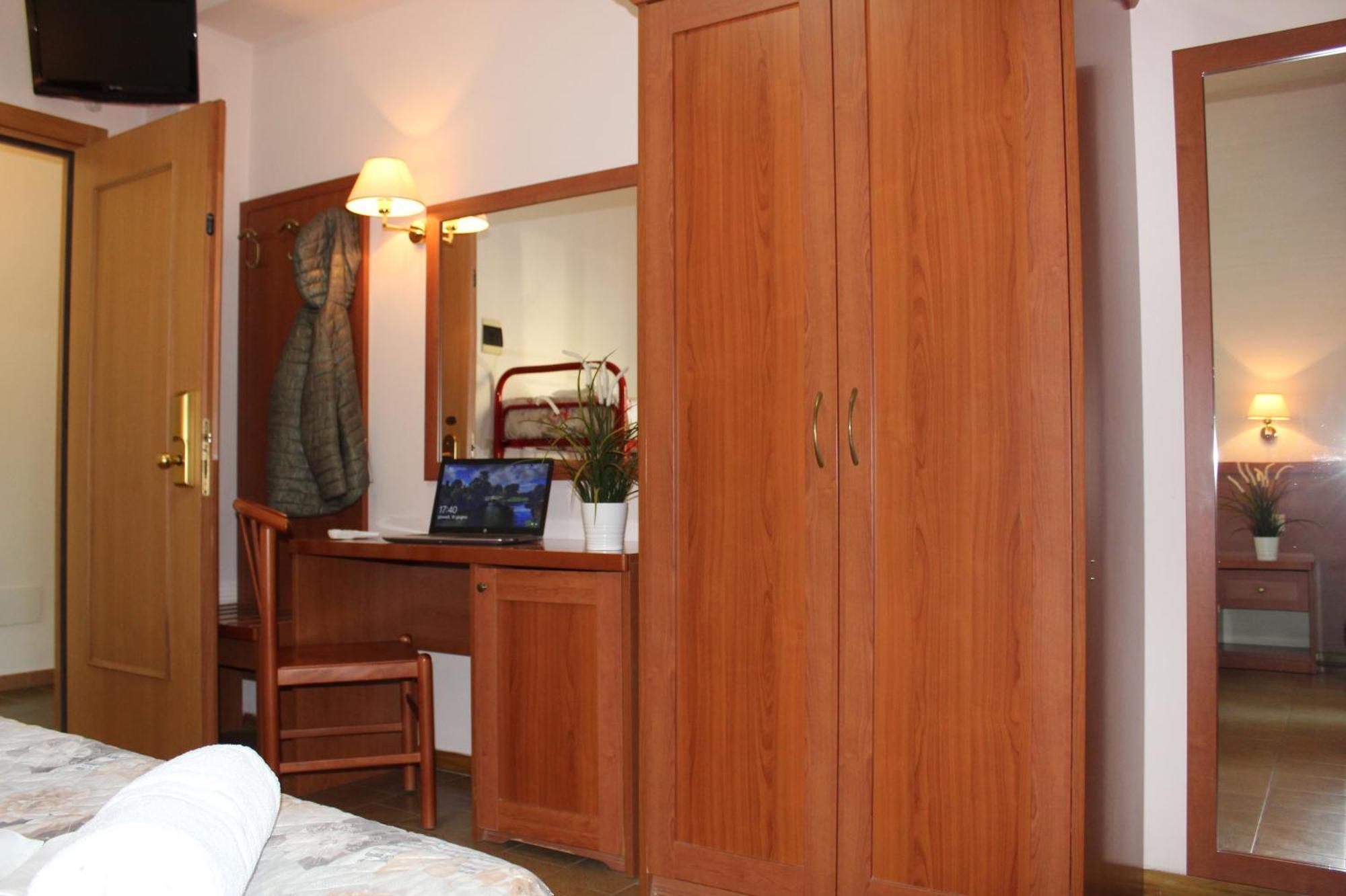 Hotel Jole Cesena Bagian luar foto