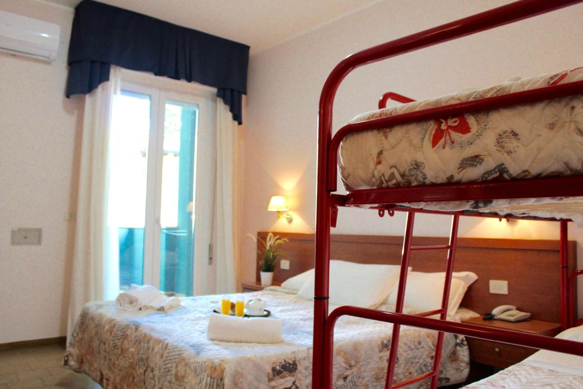Hotel Jole Cesena Bagian luar foto