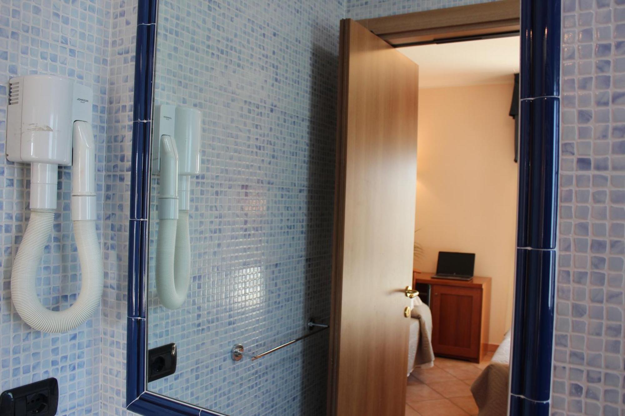 Hotel Jole Cesena Bagian luar foto