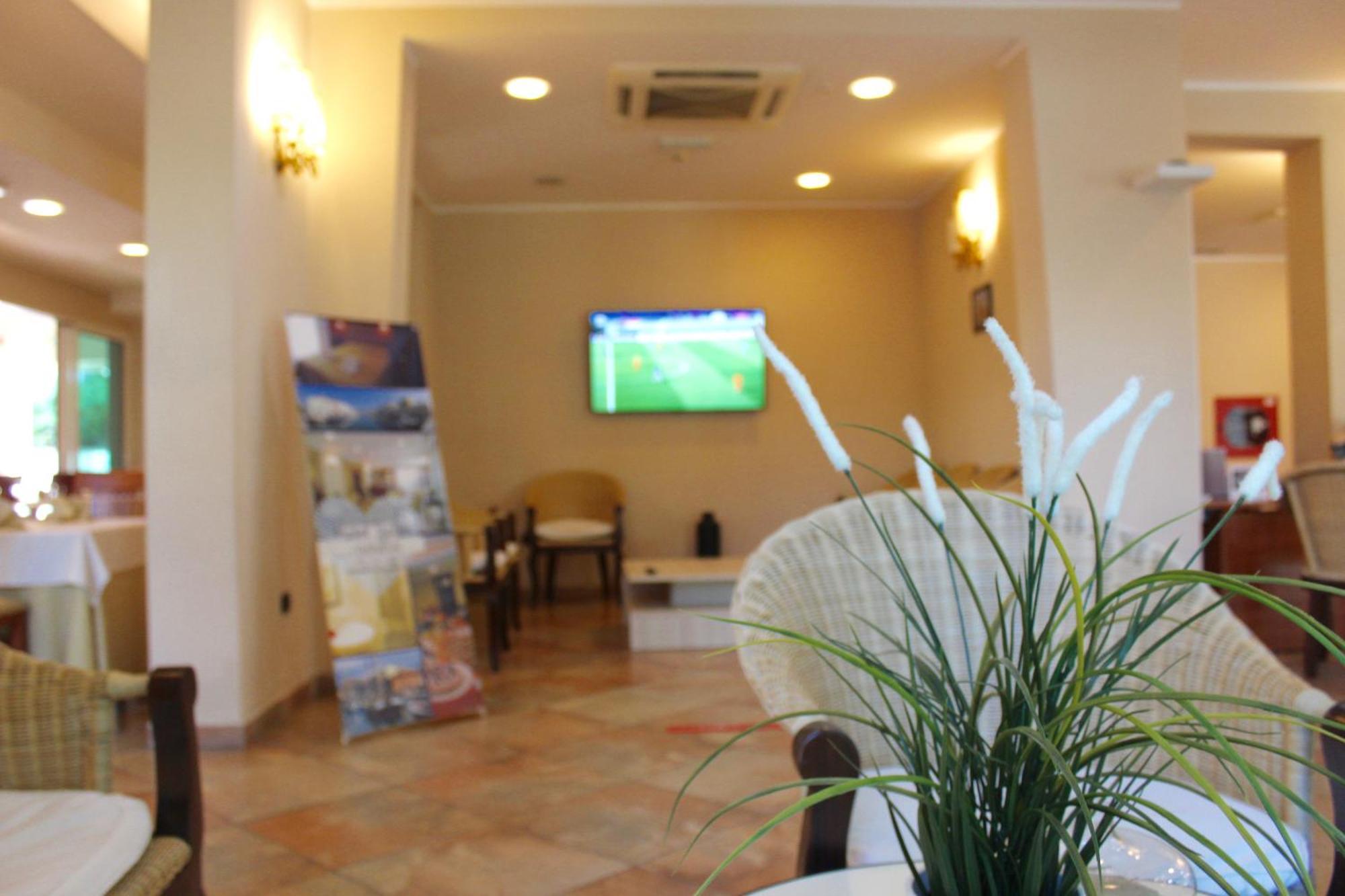Hotel Jole Cesena Bagian luar foto
