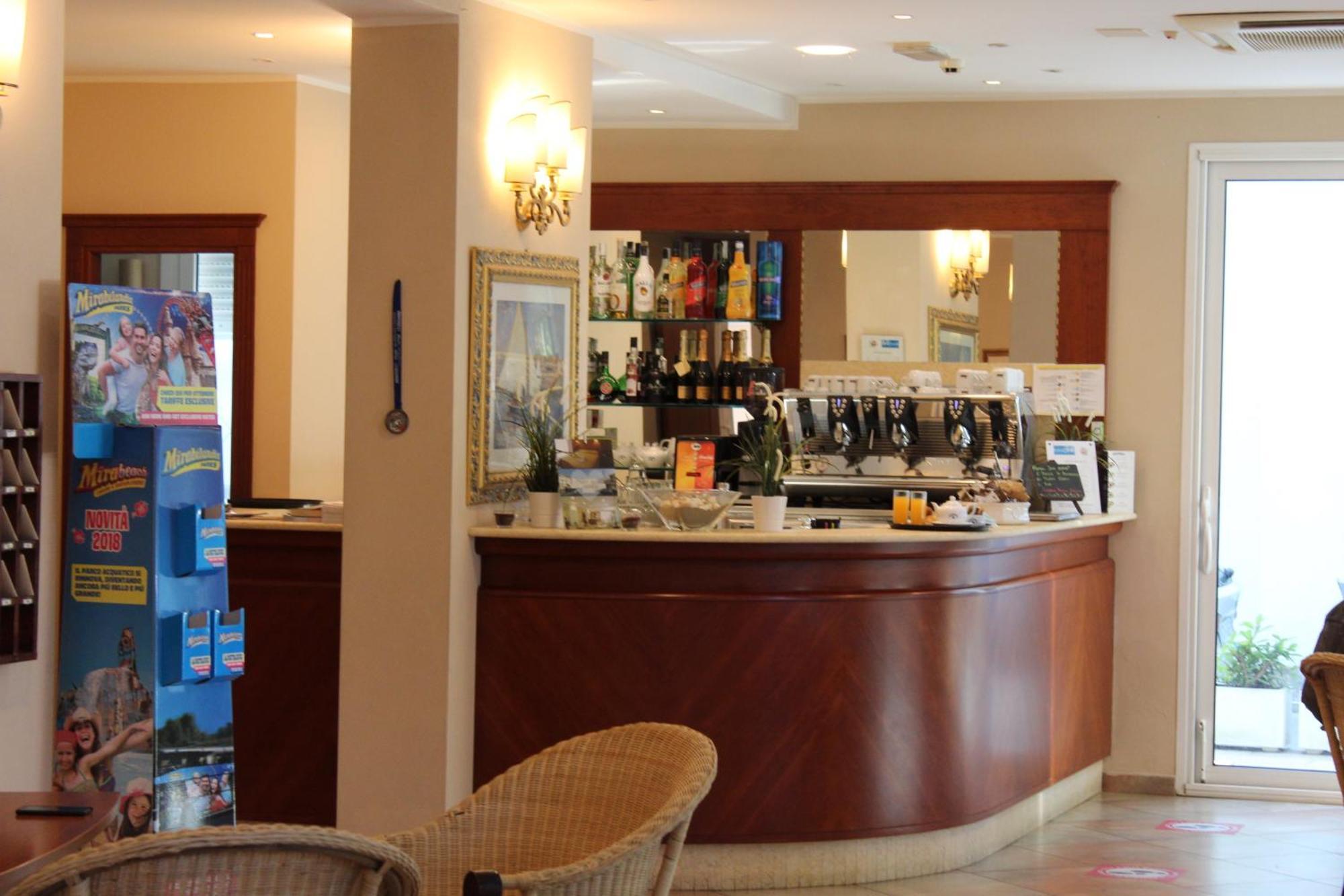 Hotel Jole Cesena Bagian luar foto